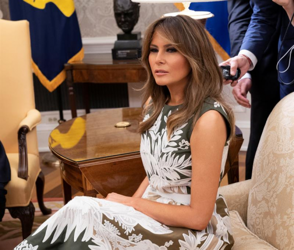 Melania Trump rompe silêncio e condena invasão ao Capitólio