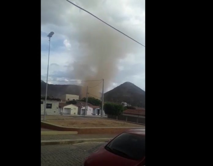 Vídeo mostra ‘mini tornado’ em município do interior do RN