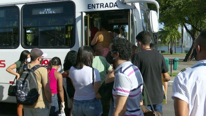 MPT na Paraíba vai investigar denúncia de superlotação de ônibus em João Pessoa