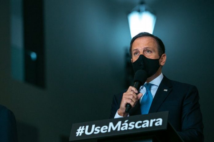 ‘Presidente: trabalhe mais e fale menos’, critica Doria