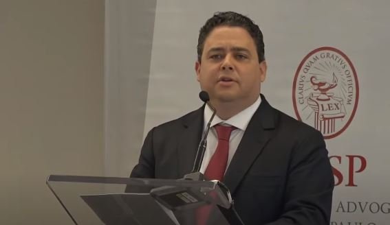 Investigar Noblat e Ruy Castro é tentativa de ‘intimidar imprensa’, diz OAB