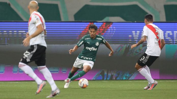 Palmeiras perde para o River Plate por 2 a 0, mas se classifica para a final da Libertadores