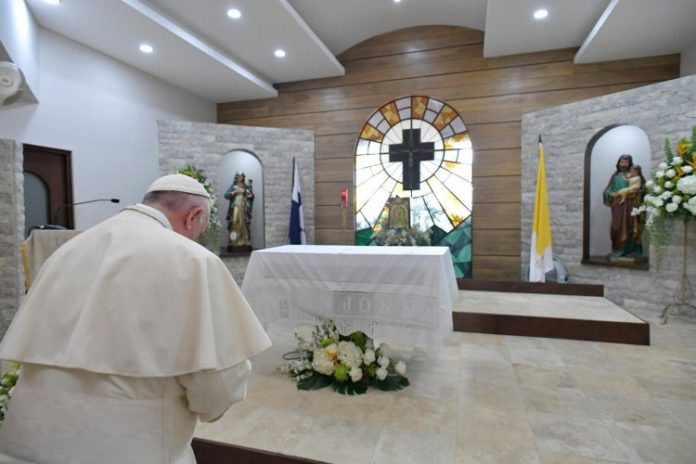 Papa Francisco pede jornalismo ‘valente’ e alerta sobre ‘fake news’ durante a pandemia