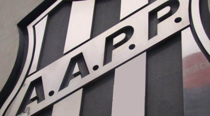 Com salários atrasados, jogadores da Ponte Preta se reúnem e decidem não treinar