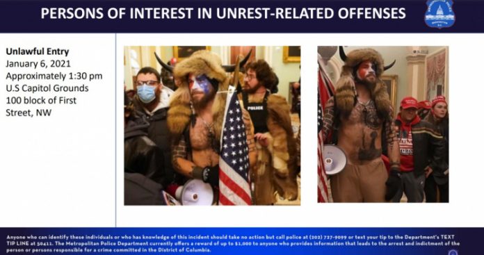 Polícia dos EUA prende 68 por invasão ao Capitólio e oferece recompensa por procurados