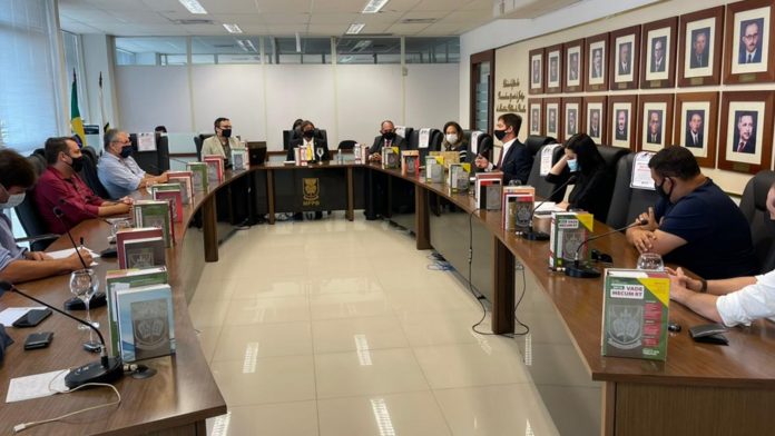 Acordo decide que bares e restaurantes de João Pessoa devem funcionar até 1h