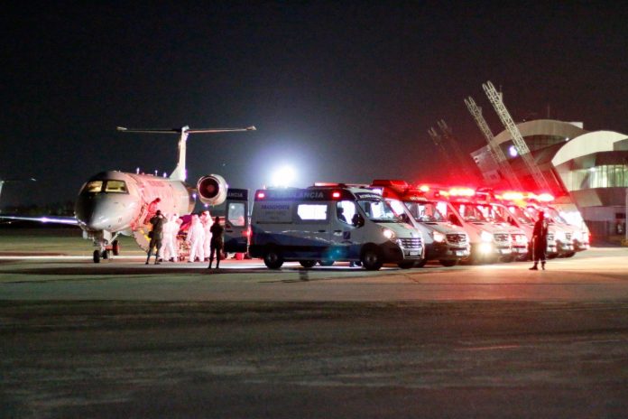 Natal recebe mais 14 pacientes com Covid-19 transferidos de Manaus