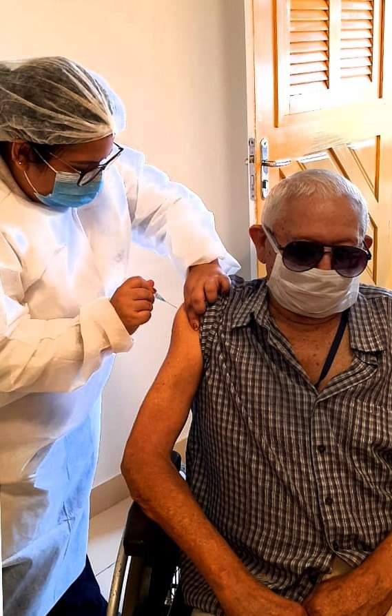 Covid-19: Natal conclui vacinação da 1ª dose nos 492 idosos que vivem em instituições de longa permanência
