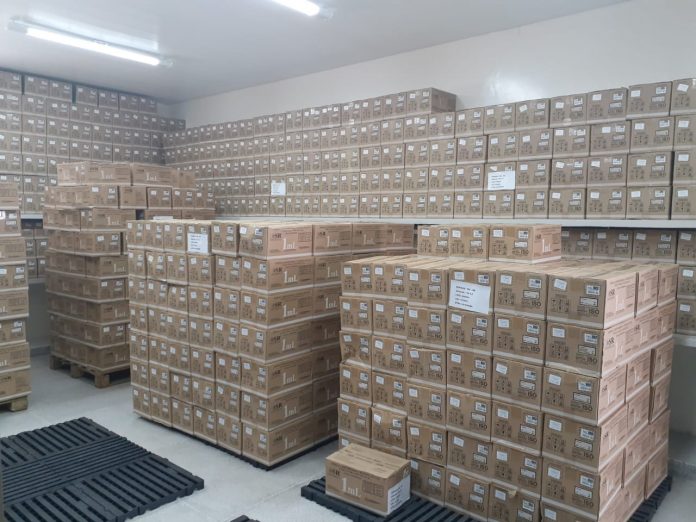 Paraíba recebe novo lote com 36 mil seringas para primeira fase de vacinação contra Covid-19