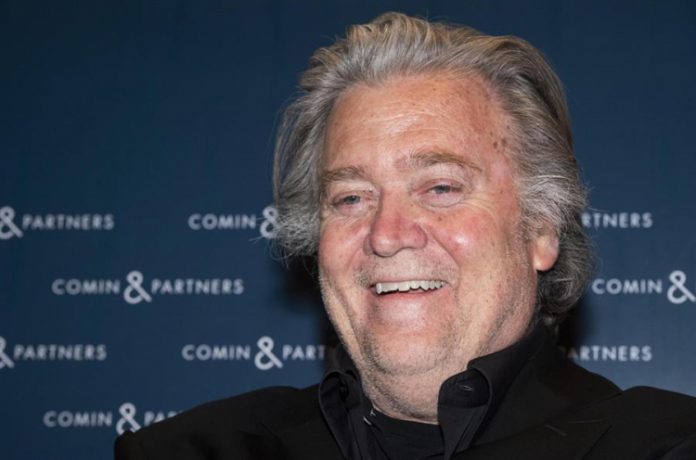 Trump concede indulto presidencial a Steve Bannon e mais 72 pessoas