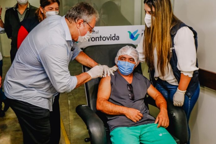 Mais de três mil trabalhadores da saúde já foram vacinados contra a Covid-19 em João Pessoa