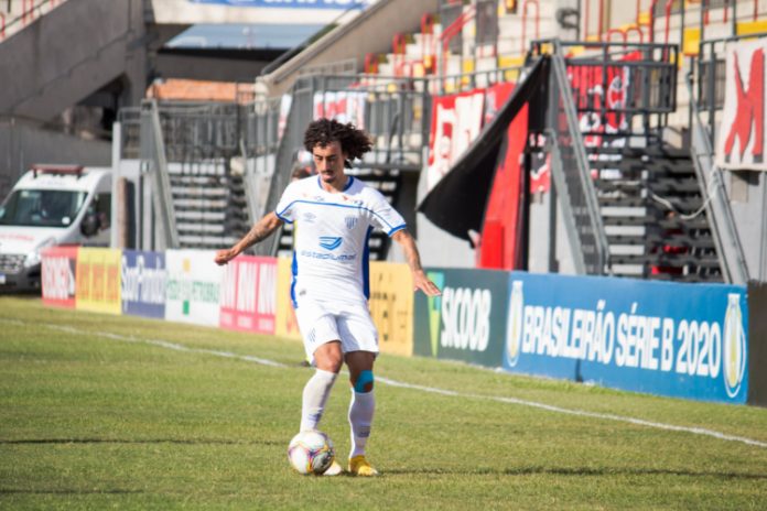 Após caso de Covid-19 no meio do jogo, Avaí decide pedir impugnação de partida contra o CSA