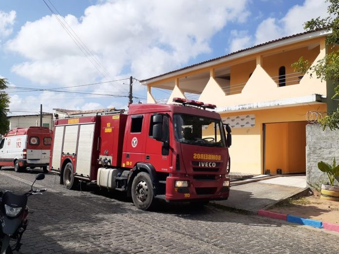 Idosa de 83 anos morre carbonizada durante incêndio na Zona Norte de Natal