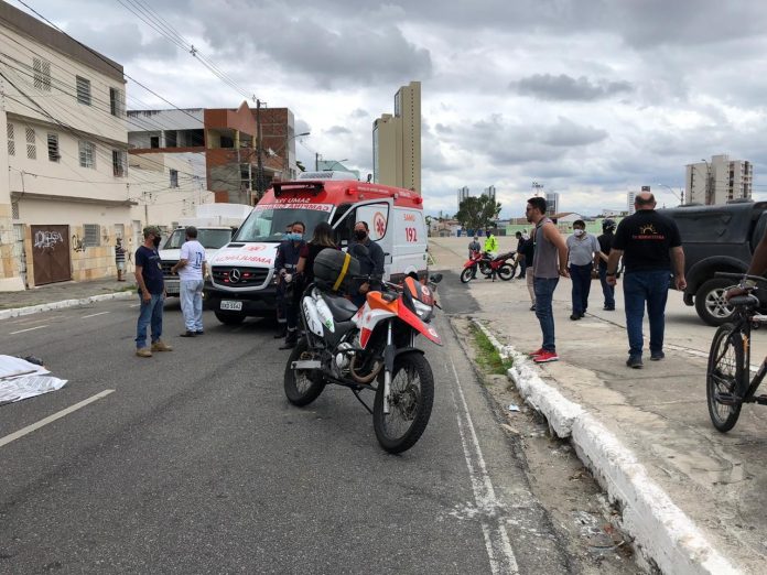 Idoso morre após ser atropelado por caminhão, no Centro de Campina Grande
