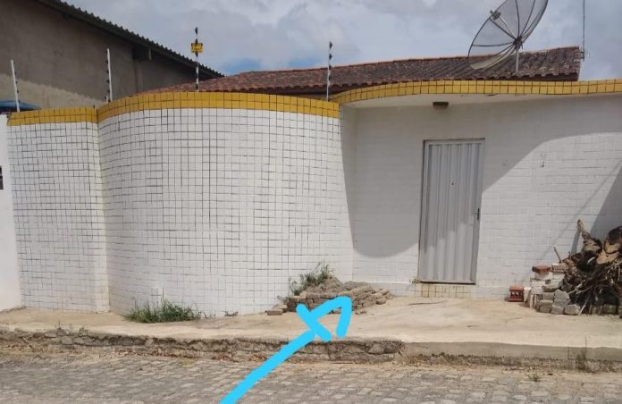 Bebê recém nascido é encontrado abandonado em calçada, em Queimadas, PB