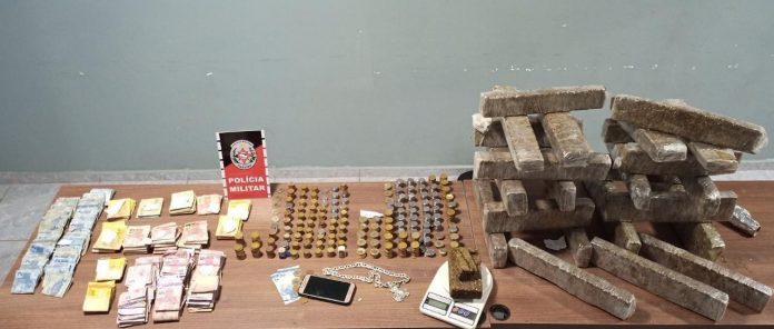 Homem é preso, e pelo menos 26kg de maconha são apreendidos, em Campina Grande