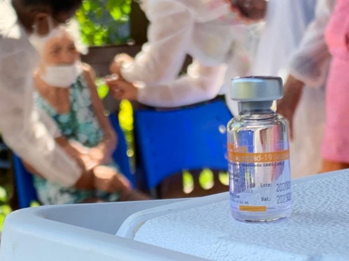 Covid-19: Natal abre cadastro de condomínios para vacinação de idosos a partir dos 75 anos