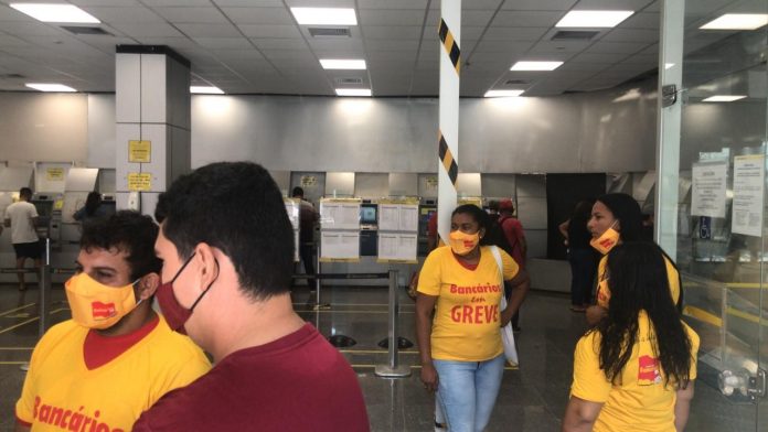 Bancários paralisam atendimento em agências do Banco do Brasil no RN