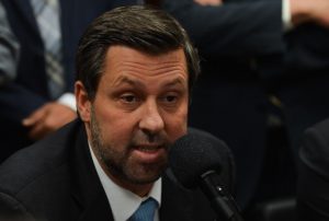 Lira escolhe deputado do PSDB como relator do caso Daniel Silveira