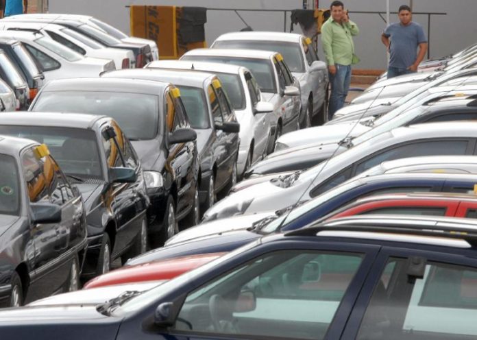 Com queda de 4,6% na produção, setor automotivo reclama da alta de impostos e cobra reformas
