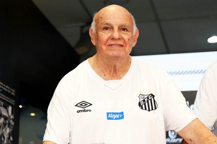 Pepe, ídolo do Santos, recebe vacina contra o coronavírus