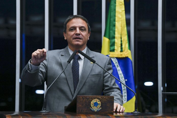 Texto preliminar da PEC Emergencial acaba com piso para gastos com educação e saúde