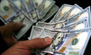 Dólar passa de R$ 5,40 com discussões sobre auxílio emergencial e risco fiscal