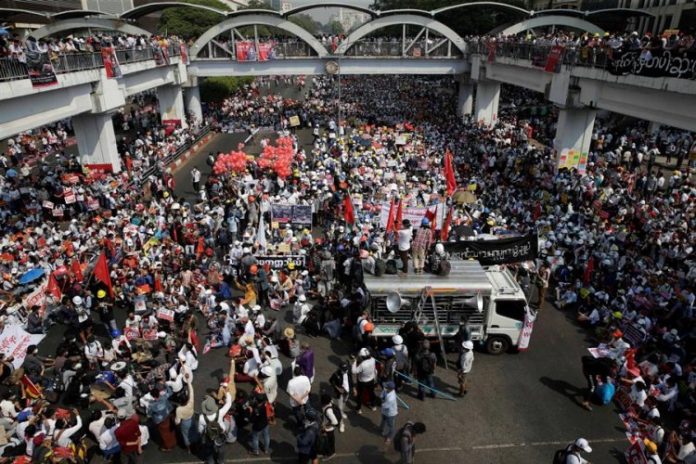 ONU pede que o Exército do Myanmar respeite a vontade do povo e pare com a violência