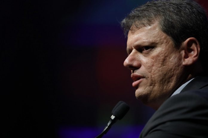 Eleições na Câmara e no Senado inauguram uma ‘nova era’ no Brasil, diz Tarcísio de Freitas