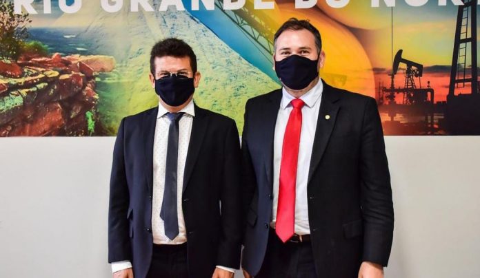 Prefeito Juninho Alves busca em Brasília liberação da área livre da mosca branca para alavancar fruticultura