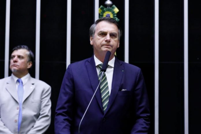 Chamado de genocida e fascista, Bolsonaro rebate: ‘Nos encontramos em 2022’