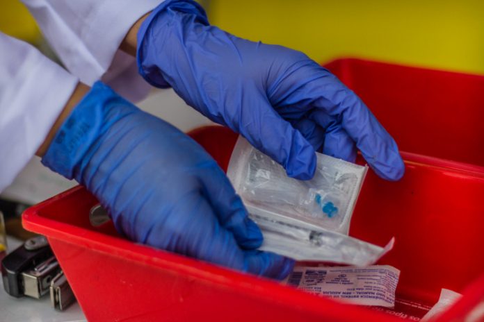 Vacina da Johnson & Johnson é eficaz em todos os grupos demográficos, diz agência reguladora dos EUA