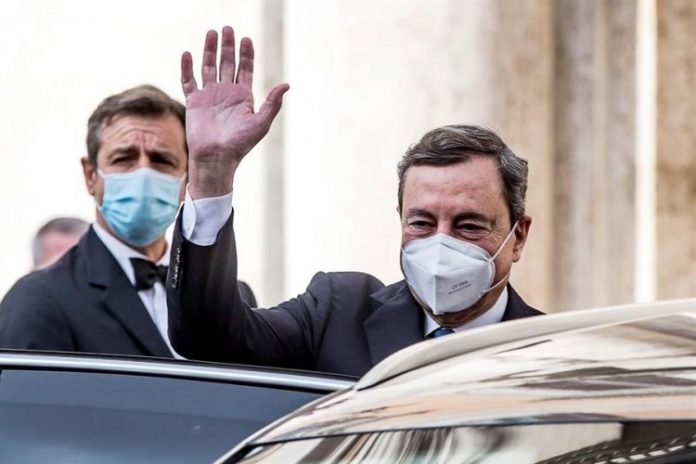 Ex-presidente do Banco Central Europeu, Mario Draghi formará governo de emergência na Itália