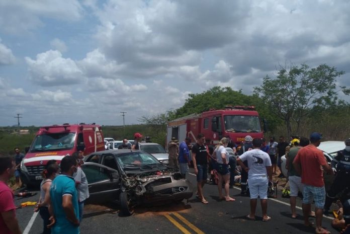 Vice-prefeita de Brejo dos Santos, PB, sofre acidente de carro e fica ferida