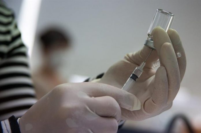 Covid-19: Vacina de dose única da Johnson é eficaz contra variante sul-africana