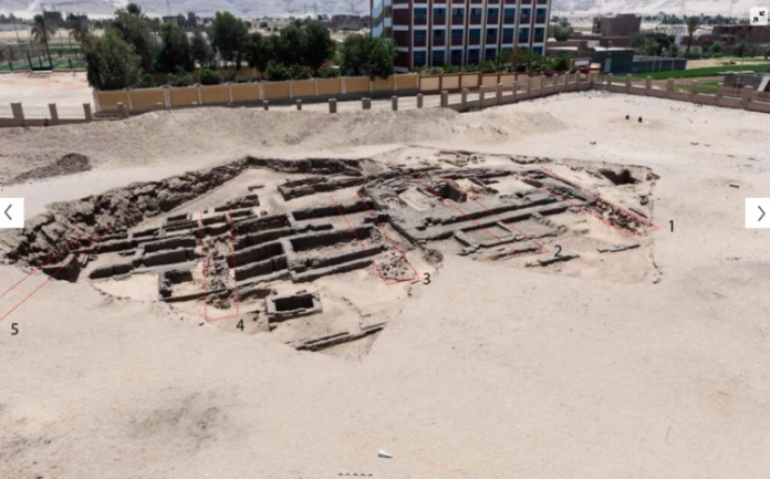 Cervejaria de 5.000 anos é encontrada por arqueólogos no Egito