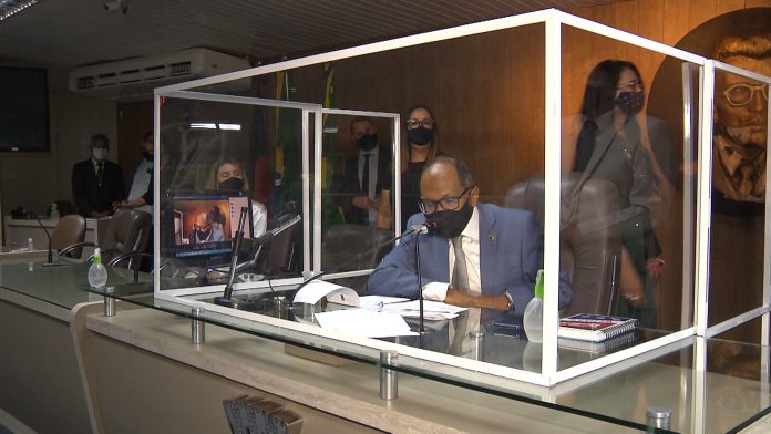 Câmara de Campina Grande retoma sessões com funcionários afastados por Covid-19