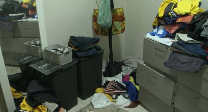 Casa de casal que morreu de Covid-19 no mesmo dia é invadida e tem objetos furtados, na PB