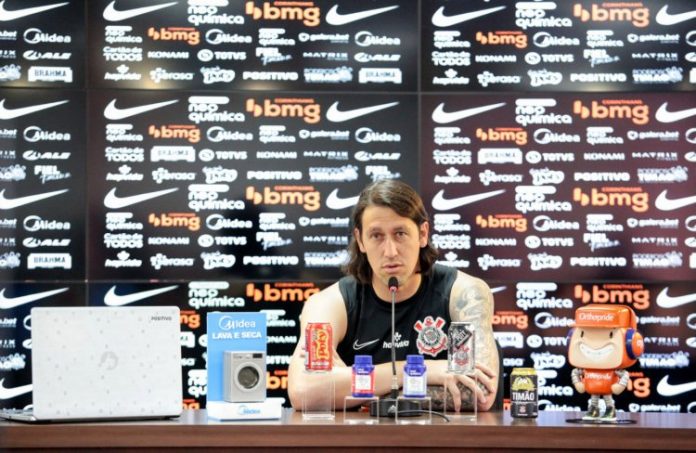 Cássio rebate críticas sobre desempenho: ‘Tem gente que não fez metade do que fiz’