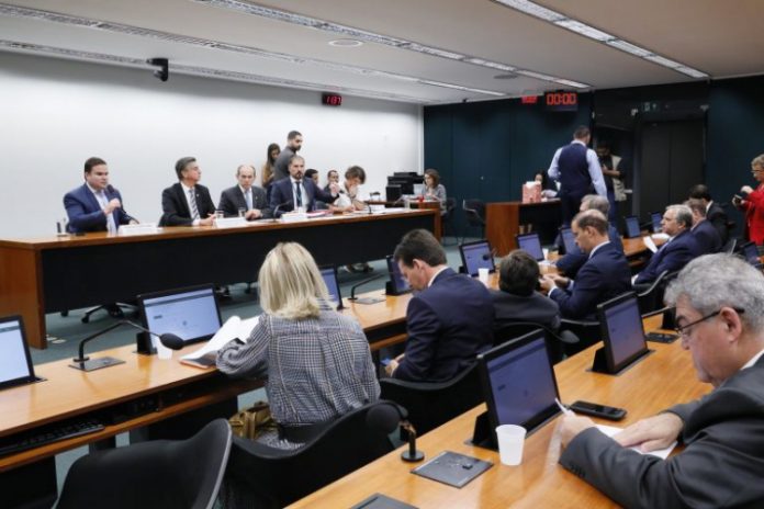 Luto no Senado adia instalação da Comissão de Orçamento