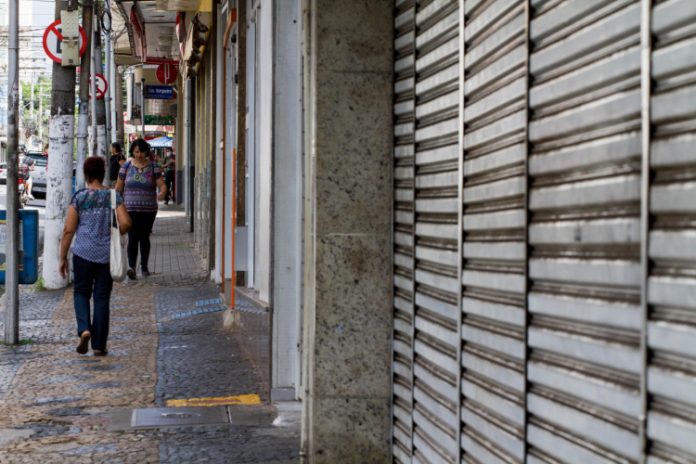 Com alta nas internações, São Paulo deve anunciar ‘lockdown noturno’ nesta quarta