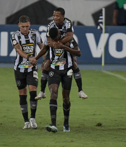 Brasileirão: São Paulo joga mal e perde para o Botafogo por 1 a 0