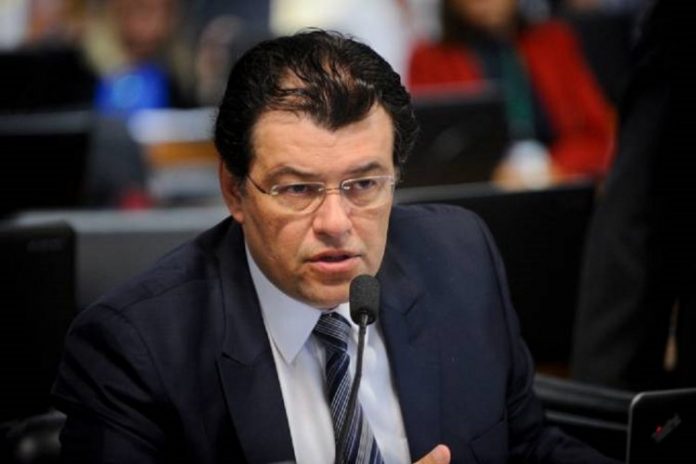 Senadores defendem comissão temporária para monitorar ações contra a Covid-19