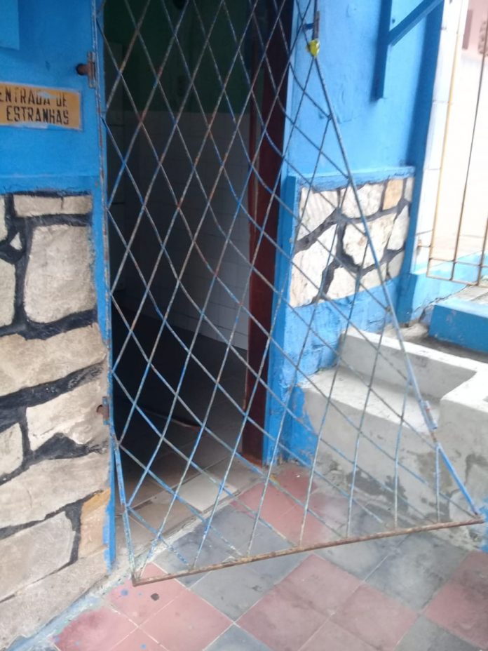 Bandidos arrombam escola estadual na Zona Sul de Natal