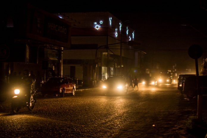 Aneel multa distribuidora em R$ 3,6 milhões por apagão no Amapá em 2020