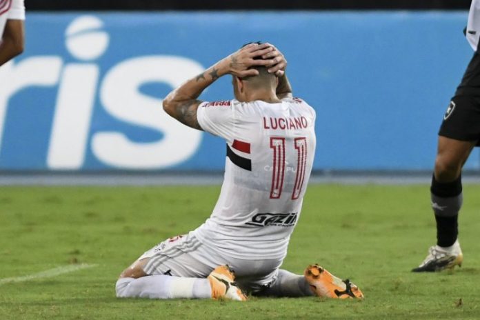 Íbis zoa São Paulo após derrota para o Botafogo: ‘Merece ser rebaixado’