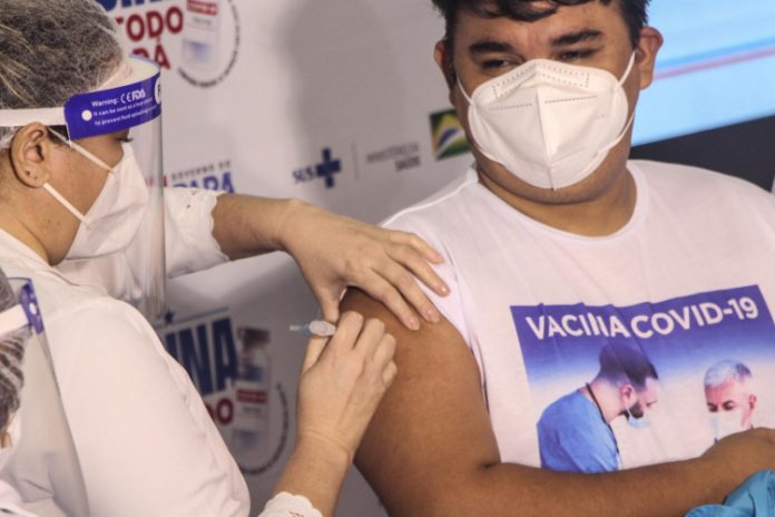 Por falta de doses, campanha de vacinação contra a Covid-19 será interrompida no Rio