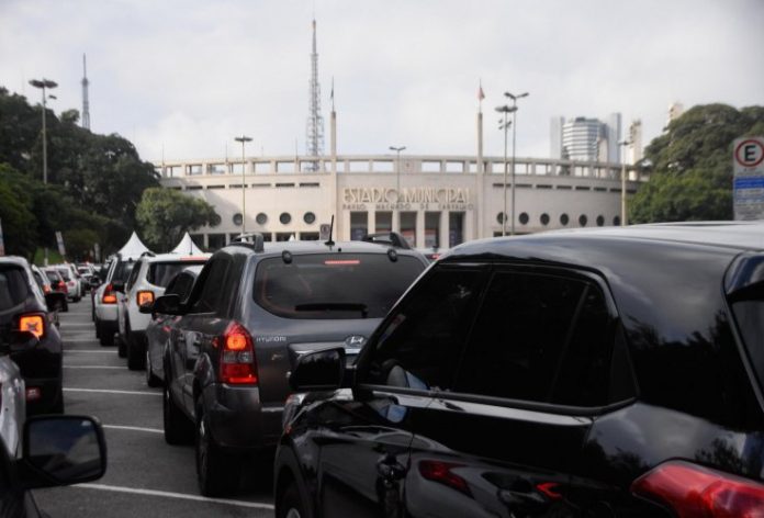 Prefeitura de SP abre mais um drive-thru para vacinação contra a Covid-19 neste domingo