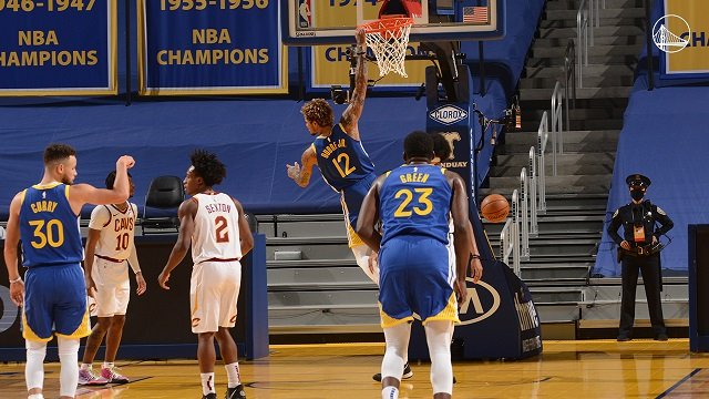 NBA: Curry volta a brilhar e Golden State Warriors vence Cavaliers