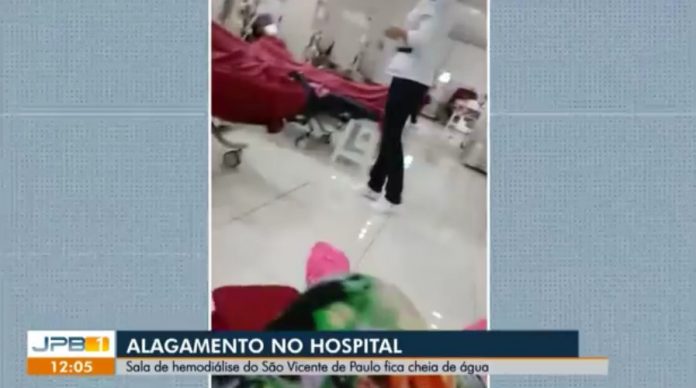 Água da chuva invade sala de hemodiálise de hospital particular, em João Pessoa; VÍDEO